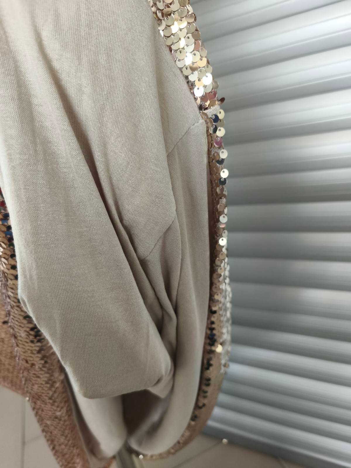 Auksu žėrinti ilga suknelė - Image 5